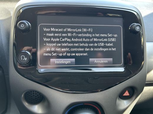 Toyota Aygo 1.0 VVT-i x-play ActivLease financial lease