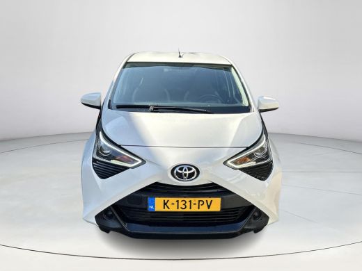Toyota Aygo 1.0 VVT-i x-play ActivLease financial lease