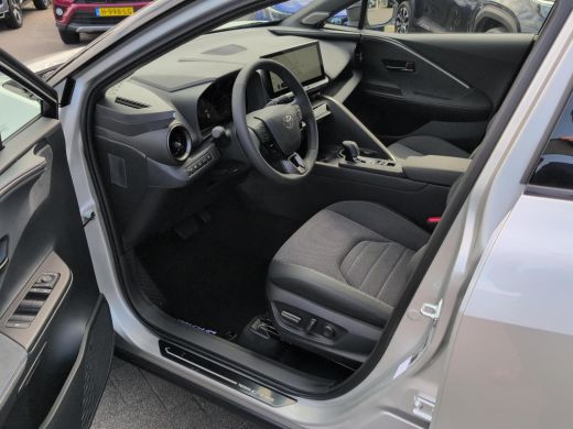 Toyota C-HR 2.0 Plug-in Hybrid 220 Executive | Android Auto | Apple Carplay | NIEUWE Auto ActivLease financial lease