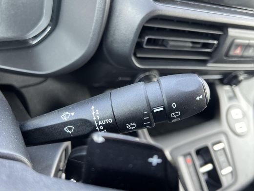 Toyota ProAce Live 50 kWh **TREKHAAK/ APPLE CARPLAY/ CRUISE CONTROL/ 36 MAANDEN GARANTIE** ActivLease financial lease