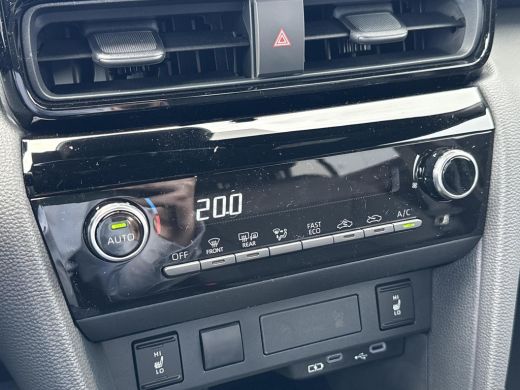 Toyota Yaris Cross 1.5 Hybrid 130 Dynamic **COMFORT PACK/ NIEUWE AUTO/ DIRECT LEVERBAAR** ActivLease financial lease
