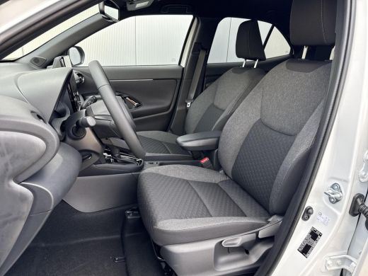 Toyota Yaris Cross 1.5 Hybrid 130 Dynamic **COMFORT PACK/ NIEUWE AUTO/ DIRECT LEVERBAAR** ActivLease financial lease