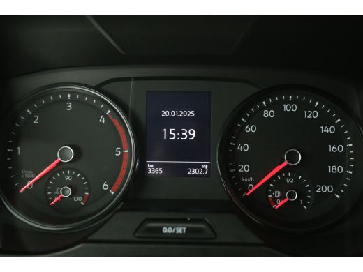 Volkswagen Crafter 30 2.0 TDI L3H3 | BPM Vrij | 3000KG Trekgew. 140PK Airco Cruise Carplay Navi PDC 3 Persoons Elekt... ActivLease financial lease