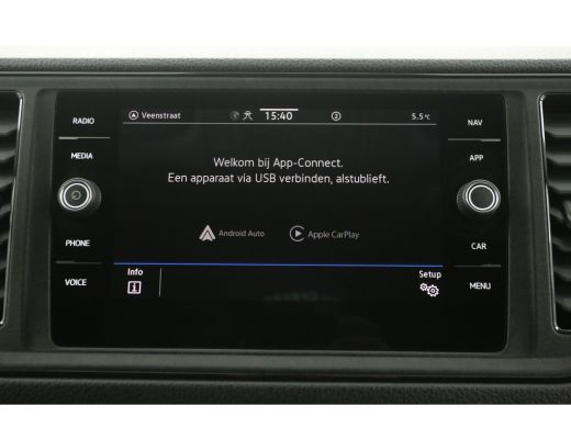 Volkswagen Crafter 30 2.0 TDI L3H3 | BPM Vrij | 3000KG Trekgew. 140PK Airco Cruise Carplay Navi PDC 3 Persoons Elekt... ActivLease financial lease