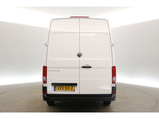 Volkswagen Crafter 30 2.0 TDI L3H3 | BPM Vrij | 3000KG Trekgew. 140PK Airco Cruise Carplay Navi PDC 3 Persoons Elekt... ActivLease financial lease