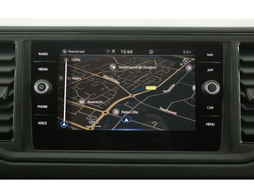 Volkswagen Crafter 30 2.0 TDI L3H3 | BPM Vrij | 3000KG Trekgew. 140PK Airco Cruise Carplay Navi PDC 3 Persoons Elekt... ActivLease financial lease