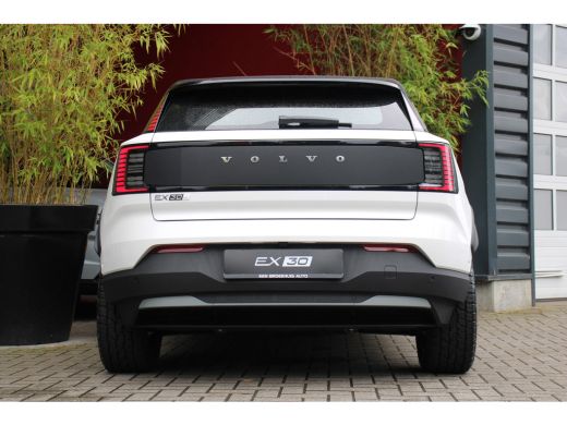 Volvo  EX30 Twin Motor Performance Ultra 69 kWh | Pilot Assist | Panoramadak | 360 Camera | Harman/Kardon ActivLease financial lease