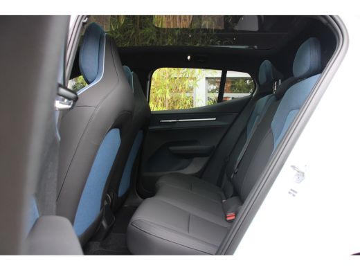 Volvo  EX30 Twin Motor Performance Ultra 69 kWh | Pilot Assist | Panoramadak | 360 Camera | Harman/Kardon ActivLease financial lease