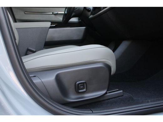 Volvo  EX30 Twin Motor Performance Ultra 69 kWh | Pine Interior | 19" Velgen | Panoramadak | Harman/Kardon | ... ActivLease financial lease