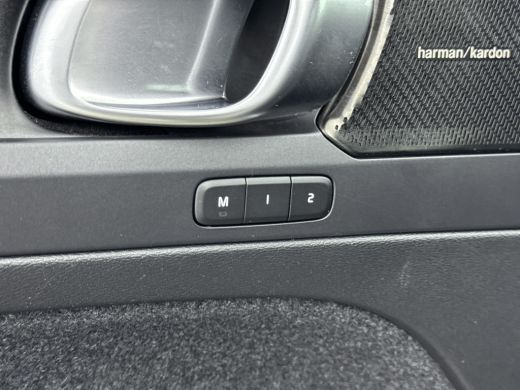 Volvo  XC40 1.5 T5 Recharge Plus Dark | Blis | Elektrisch bedienbare stoel | Stoel + Stuurverw | Harman/Kardo... ActivLease financial lease