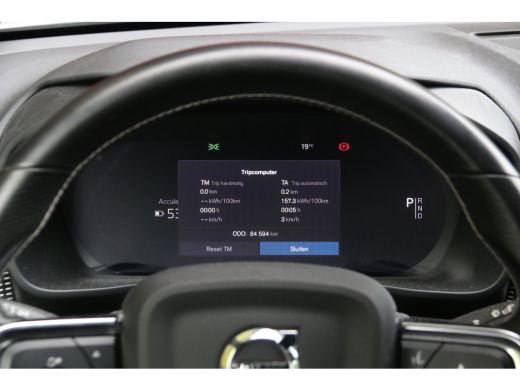 Volvo  XC40 Recharge P8 AWD R-Design | Trekhaak | Camera | Stuur/stoelverwarming | Adaptive Cruise ActivLease financial lease