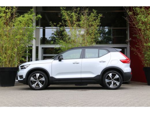 Volvo  XC40 Recharge P8 AWD R-Design | Trekhaak | Camera | Stuur/stoelverwarming | Adaptive Cruise ActivLease financial lease