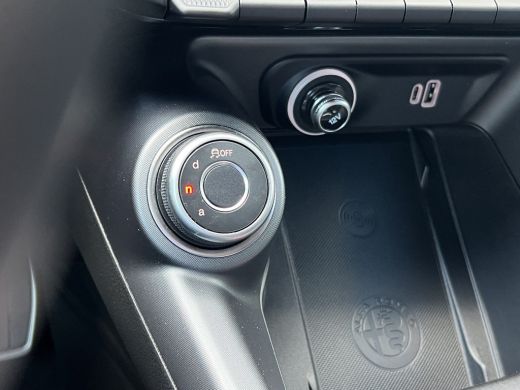 Alfa Romeo Tonale Edizione Speciale | Adap. Cruise | Stoelverwarming | H&K ActivLease financial lease