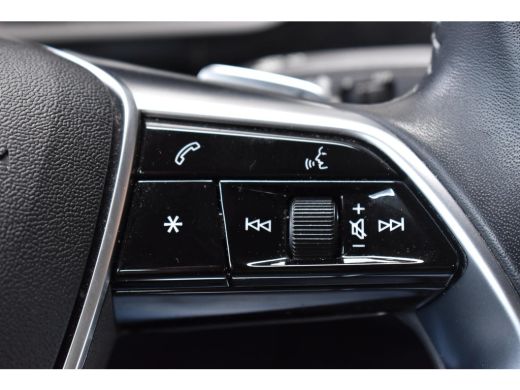 Audi e-tron 55 quattro Business edition Plus 95 kWh / Panoramadak / Memory stoelen / Leder/ Luchtvering / ActivLease financial lease