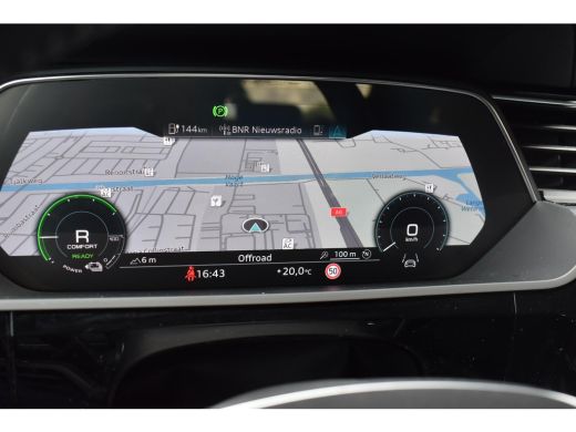 Audi e-tron 55 quattro Business edition Plus 95 kWh / Panoramadak / Memory stoelen / Leder/ Luchtvering / ActivLease financial lease
