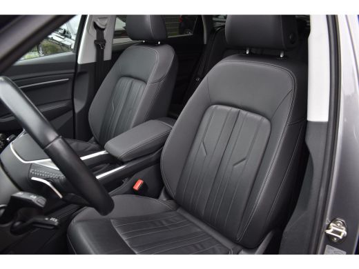 Audi e-tron 55 quattro Business edition Plus 95 kWh / Panoramadak / Memory stoelen / Leder/ Luchtvering / ActivLease financial lease