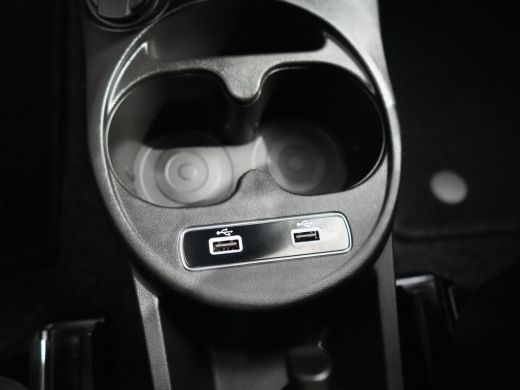 Fiat 500C 1.0 Hybrid Dolcevita | Achterbank in delen neerklapbaar | Airco | Apple Carplay/Android Auto|tele... ActivLease financial lease