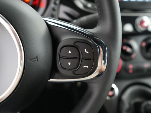 Fiat 500C 1.0 Hybrid Dolcevita | Achterbank in delen neerklapbaar | Alarm klasse 1(startblokkering) | Apple... ActivLease financial lease