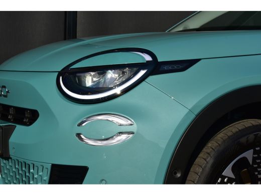 Fiat 600 1.2 Hybrid La Prima 100pk Automaat | Navigatie | Elektr. Stoelen | Elektr. Achterklep | Achteruit... ActivLease financial lease