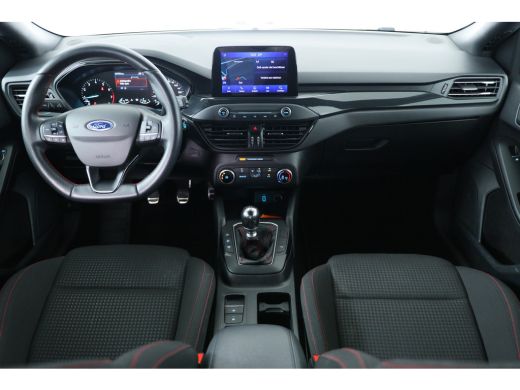 Ford Focus 1.0 EcoBoost ST Line Business | 1e Eigenaar! | Navigatie | Parkeersensoren | Cruise Control | LED... ActivLease financial lease