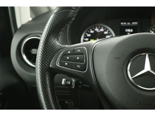 Mercedes-Benz Vito 114 CDI Lang Automaat Airco Cruise Camera Carplay 3 Persoons Navi Elektrpakket Trekhaak ActivLease financial lease