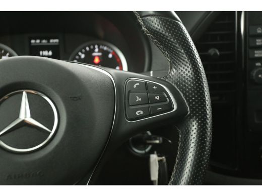 Mercedes-Benz Vito 114 CDI Lang Automaat Airco Cruise Camera Carplay 3 Persoons Navi Elektrpakket Trekhaak ActivLease financial lease