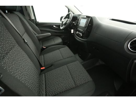 Mercedes-Benz Vito 114 CDI Lang Automaat Airco Cruise Camera Carplay 3 Persoons Navi Elektrpakket Trekhaak ActivLease financial lease