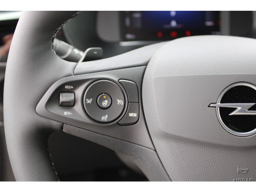 Opel Corsa 1.2 Turbo Hybrid Yes / Navigatie via Carplay / Parkeersensoren / Stuur -en stoelverwarmd / LED / ... ActivLease financial lease