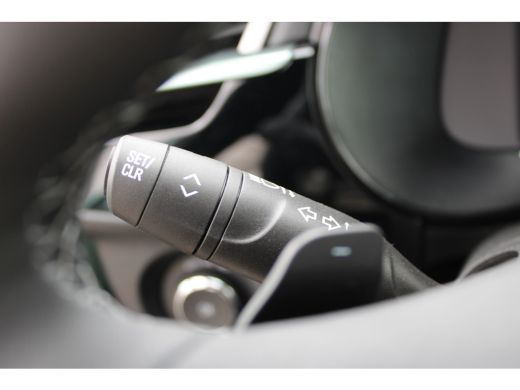 Opel Corsa 1.2 Turbo Hybrid Yes / Navigatie via Carplay / Parkeersensoren / Stuur -en stoelverwarmd / LED / ... ActivLease financial lease