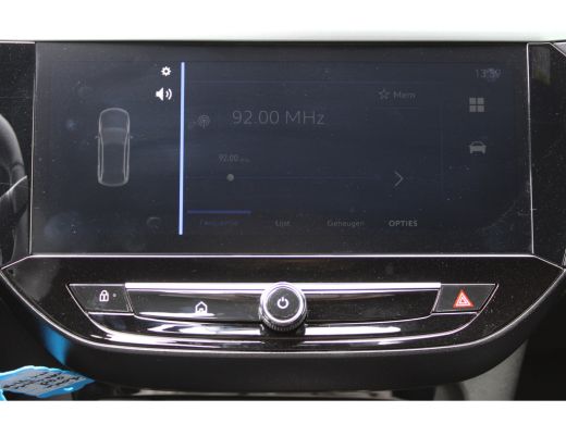 Opel Corsa 1.2 Turbo Hybrid Yes / Navigatie via Carplay / Parkeersensoren / Stuur -en stoelverwarmd / LED / ... ActivLease financial lease