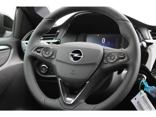 Opel Corsa 1.2 Turbo Hybrid Yes / Navigatie via Carplay / Parkeersensoren / Stuur -en stoelverwarmd / LED / ... ActivLease financial lease