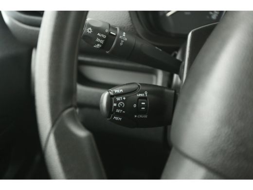 Opel Vivaro 2.0 CDTI L2H1 145PK Airco Carplay Camera Cruise Navigatie PDC 3 Persoons ActivLease financial lease