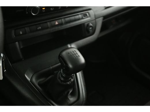 Opel Vivaro 2.0 CDTI L2H1 145PK Airco Carplay Camera Cruise Navigatie PDC 3 Persoons ActivLease financial lease