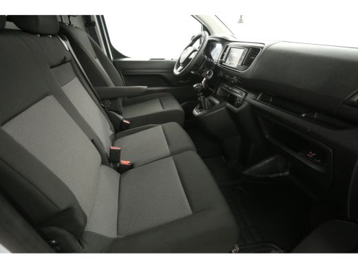 Opel Vivaro 2.0 CDTI L2H1 145PK Airco Carplay Camera Cruise Navigatie PDC 3 Persoons ActivLease financial lease