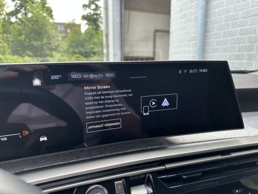 Peugeot 3008 1.2 Hybrid 136 Allure | Achterbank in 3 delen neerklapbaar met skiluik | Achteruitrijcamera | App... ActivLease financial lease