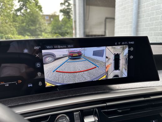 Peugeot 3008 1.2 Hybrid 136 Allure | Achterbank in 3 delen neerklapbaar met skiluik | Achteruitrijcamera | App... ActivLease financial lease