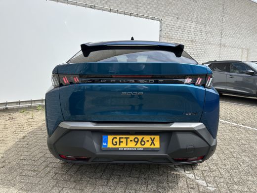 Peugeot 3008 1.2 Hybrid 136 Allure | Achterbank in 3 delen neerklapbaar met skiluik | Achteruitrijcamera | App... ActivLease financial lease