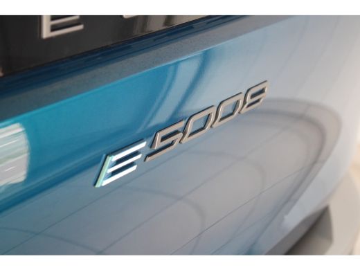 Peugeot e-5008 GT 73 kWh 210-PK LUXE UITVOERING | ORGINEEL NL AUTO | BTW-AUTO | 7-PERSOONS | ActivLease financial lease