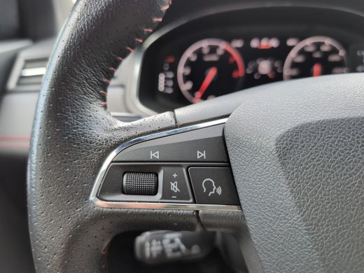 Seat Ibiza 1.0 TSI FR | Panoramadak | Beats audio | Alcantara | Camera ActivLease financial lease