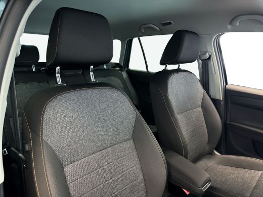 Skoda Fabia Combi 1.0 95pk TSI Business Edition Sunset, extra donker getinte ramen achter | Parkeersensoren a... ActivLease financial lease