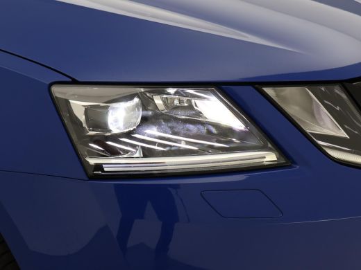 Skoda Octavia Combi 1.5 TSI 150 PK DSG AUT. SPORTLINE - ENERGY BLUE + 18 INCH | ADAPTIVE CRUISE | APPLE CARPLAY... ActivLease financial lease