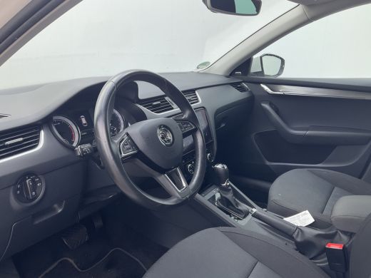 Skoda Octavia Combi 1.5 TSI 150pk Automaat Trekhaak Carplay Stoelverw Cruise NL-Auto! ActivLease financial lease