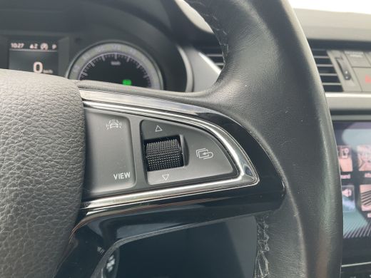 Skoda Octavia Combi 1.5 TSI 150pk Automaat Trekhaak Carplay Stoelverw Cruise NL-Auto! ActivLease financial lease
