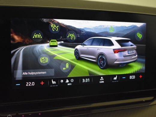 Skoda Octavia Combi RS l Panoramadak l Elektrische Achterklep l RS l Elektr. Trekhaak l Adaptive Cruise Control... ActivLease financial lease