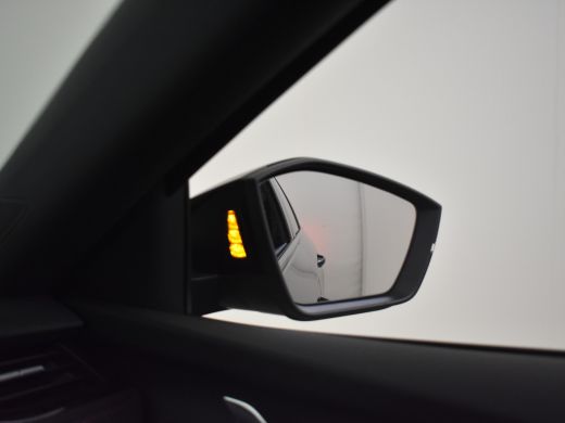 Skoda Octavia Combi RS l Panoramadak l Elektrische Achterklep l RS l Elektr. Trekhaak l Adaptive Cruise Control... ActivLease financial lease