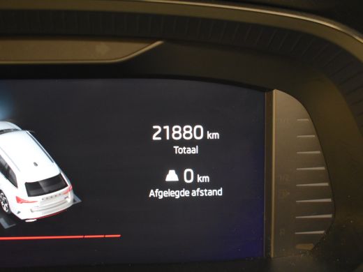 Skoda Octavia Combi RS l Panoramadak l Elektrische Achterklep l RS l Elektr. Trekhaak l Adaptive Cruise Control... ActivLease financial lease