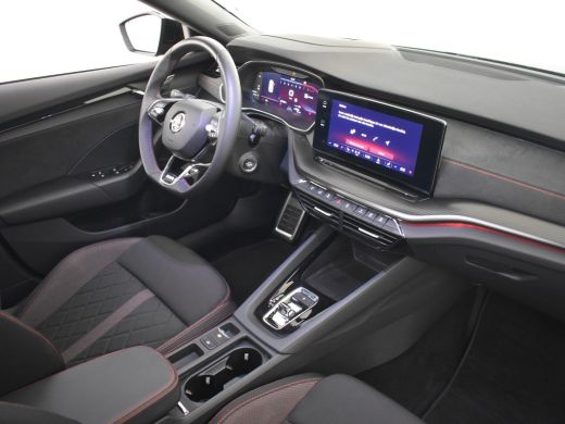Skoda Octavia Combi RS l Panoramadak l Elektrische Achterklep l RS l Elektr. Trekhaak l Adaptive Cruise Control... ActivLease financial lease