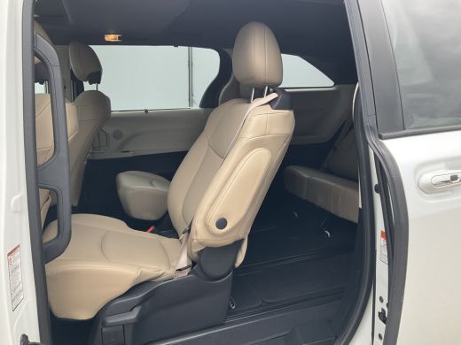 Toyota Sienna 7-Pers 2.5 HEV 266pk XLE Full Option Open sky Leer Camera 7-zits 7 Persoons ActivLease financial lease
