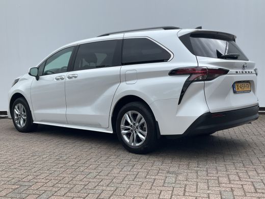 Toyota Sienna 7-Pers 2.5 HEV 266pk XLE Full Option Open sky Leer Camera 7-zits 7 Persoons ActivLease financial lease