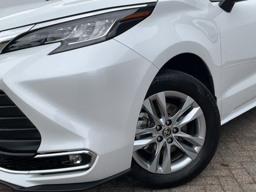 Toyota Sienna 7-Pers 2.5 HEV 266pk XLE Full Option Open sky Leer Camera 7-zits 7 Persoons ActivLease financial lease